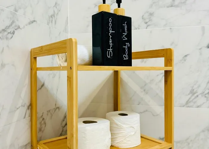 Flat A - Wide & Cool Flat Next To Historic Center