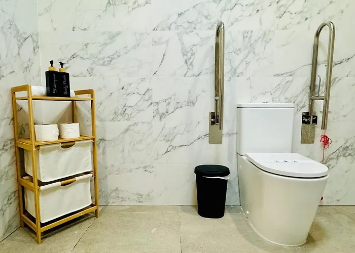 아파트 Flat A - Wide & Cool Flat Next To Historic Center